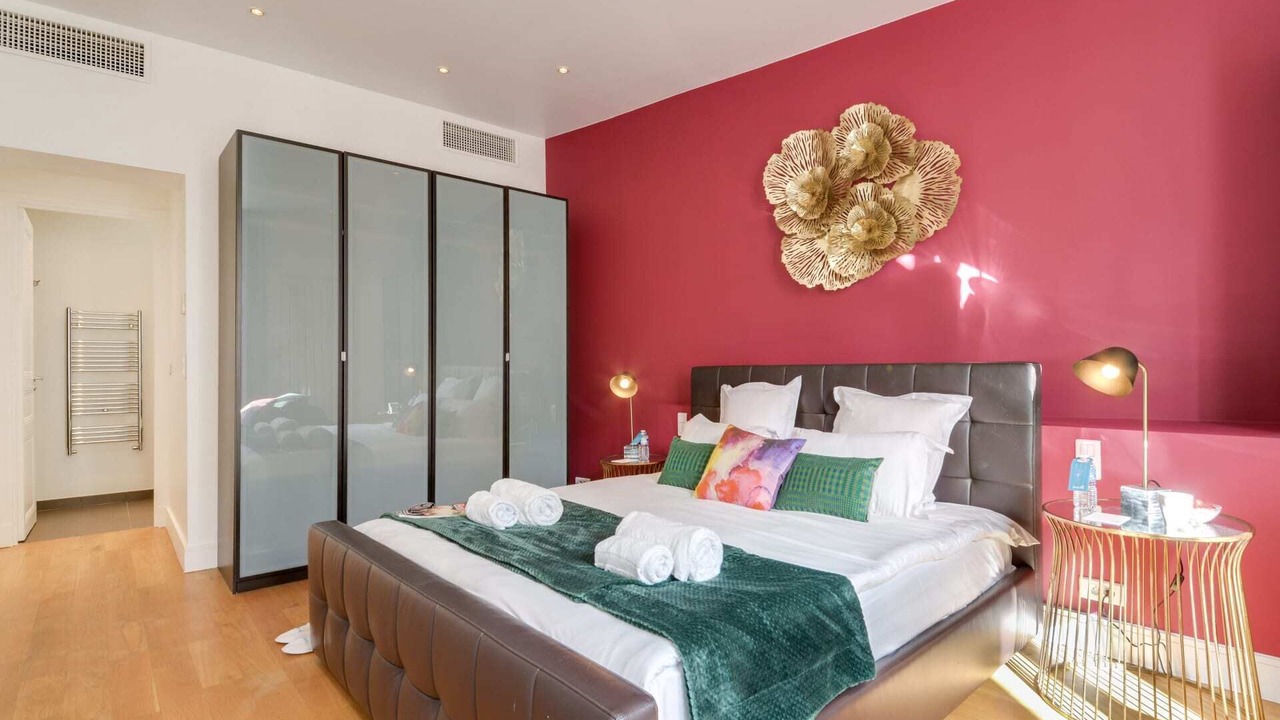 Photo of Bedroom in Champs-Elysees