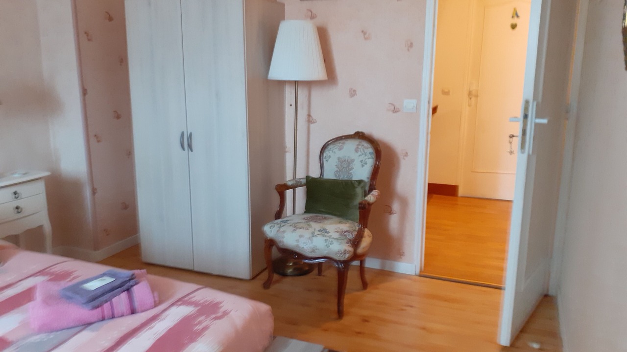 Photo of Bedroom in Saint-Remy-les-Chevreuse