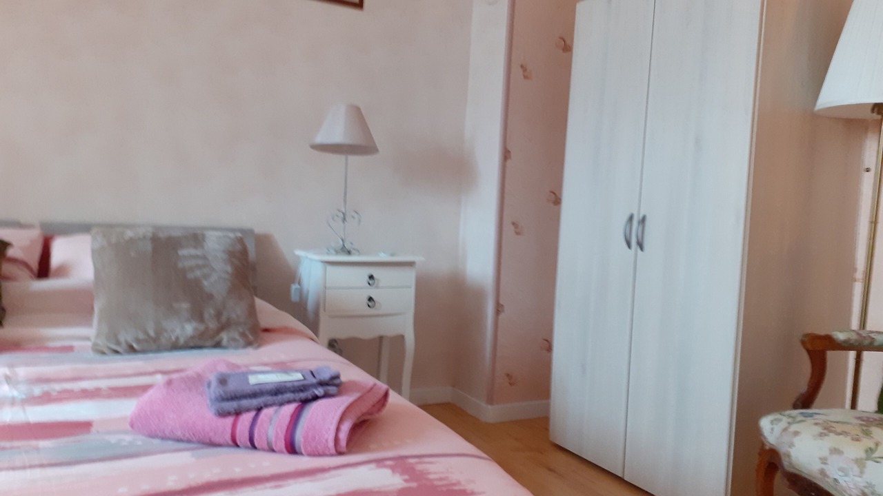 Photo of Bedroom in Saint-Remy-les-Chevreuse