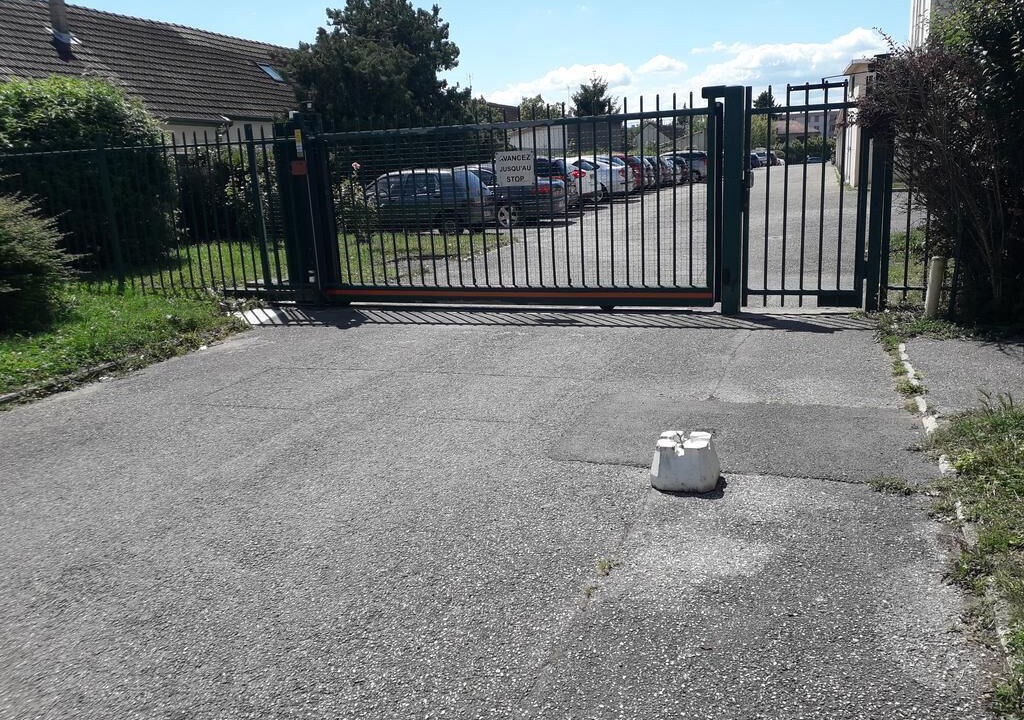 Photo of Outdoor in Vaulx En Velin Village