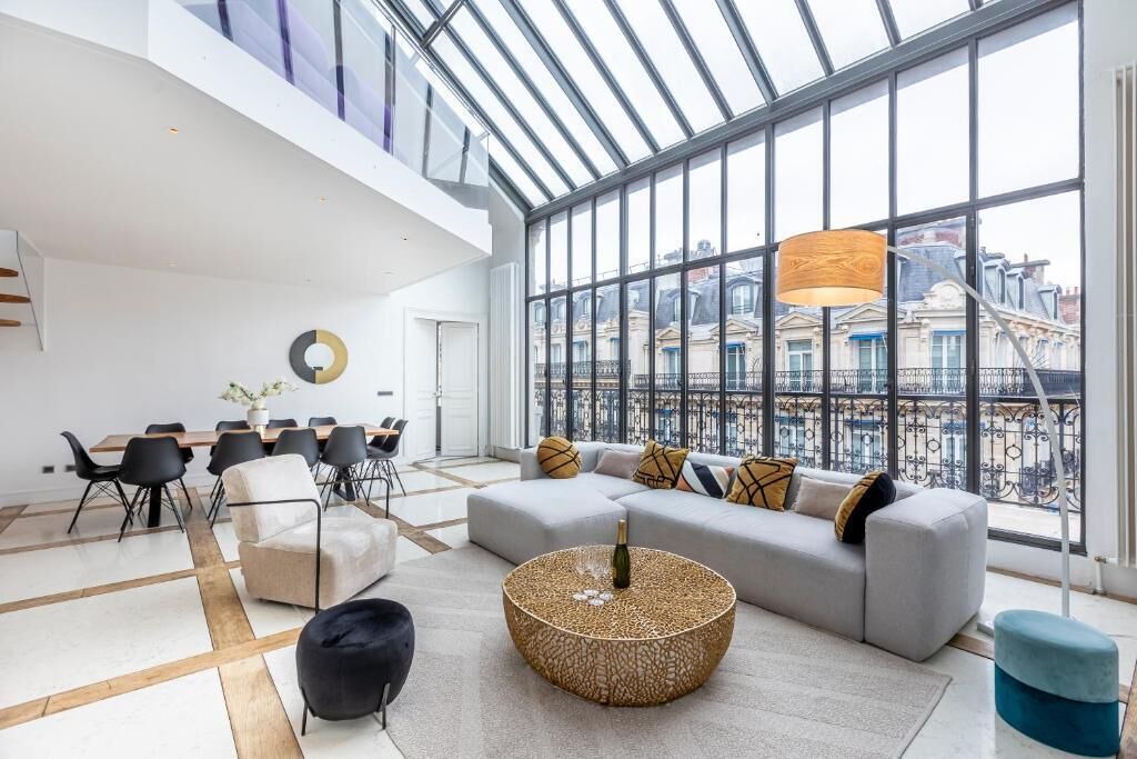 Photo of Livingroom in Champs-Elysees
