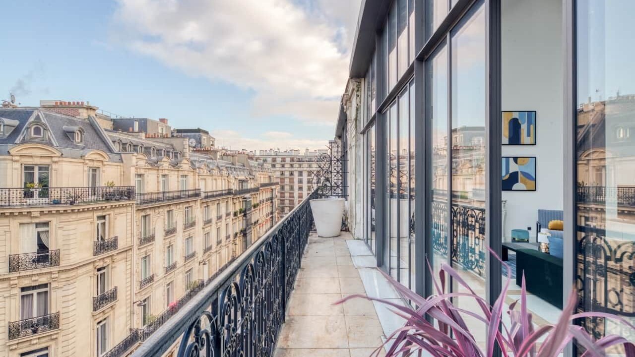 Photo of Outdoor in Champs-Elysees