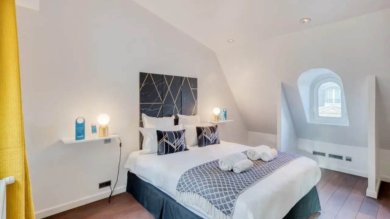 Photo of Bedroom in Champs-Elysees