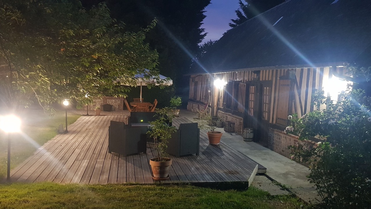 Photo of Patio Balcony in Saint-Pierre-de-Cormeilles