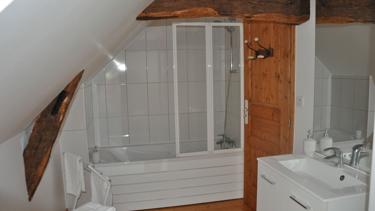 Photo of Bathroom in Le Titre