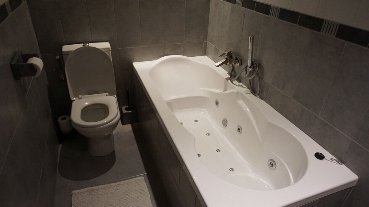 Photo of Bathroom in Couvignon