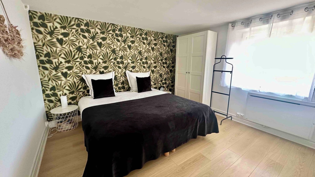 Photo of Bedroom in Rully