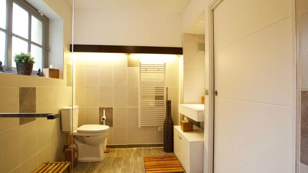 Photo of Bathroom in Estaires