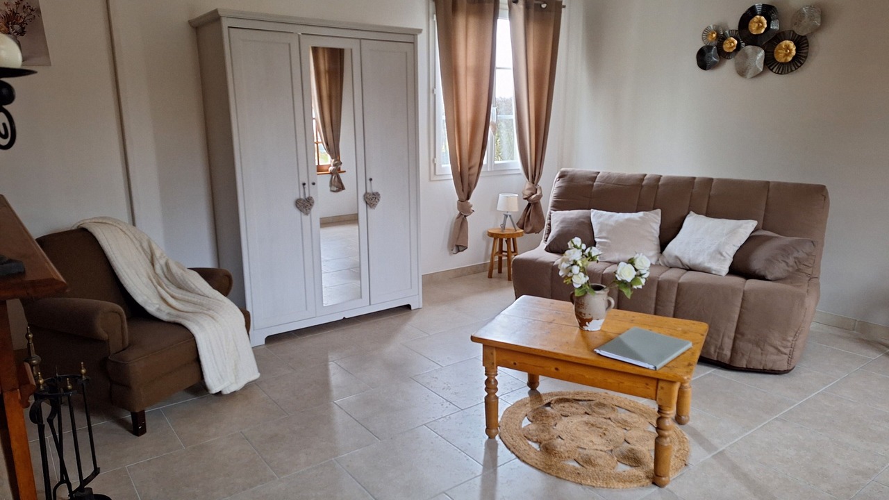 Photo of Livingroom in Courset