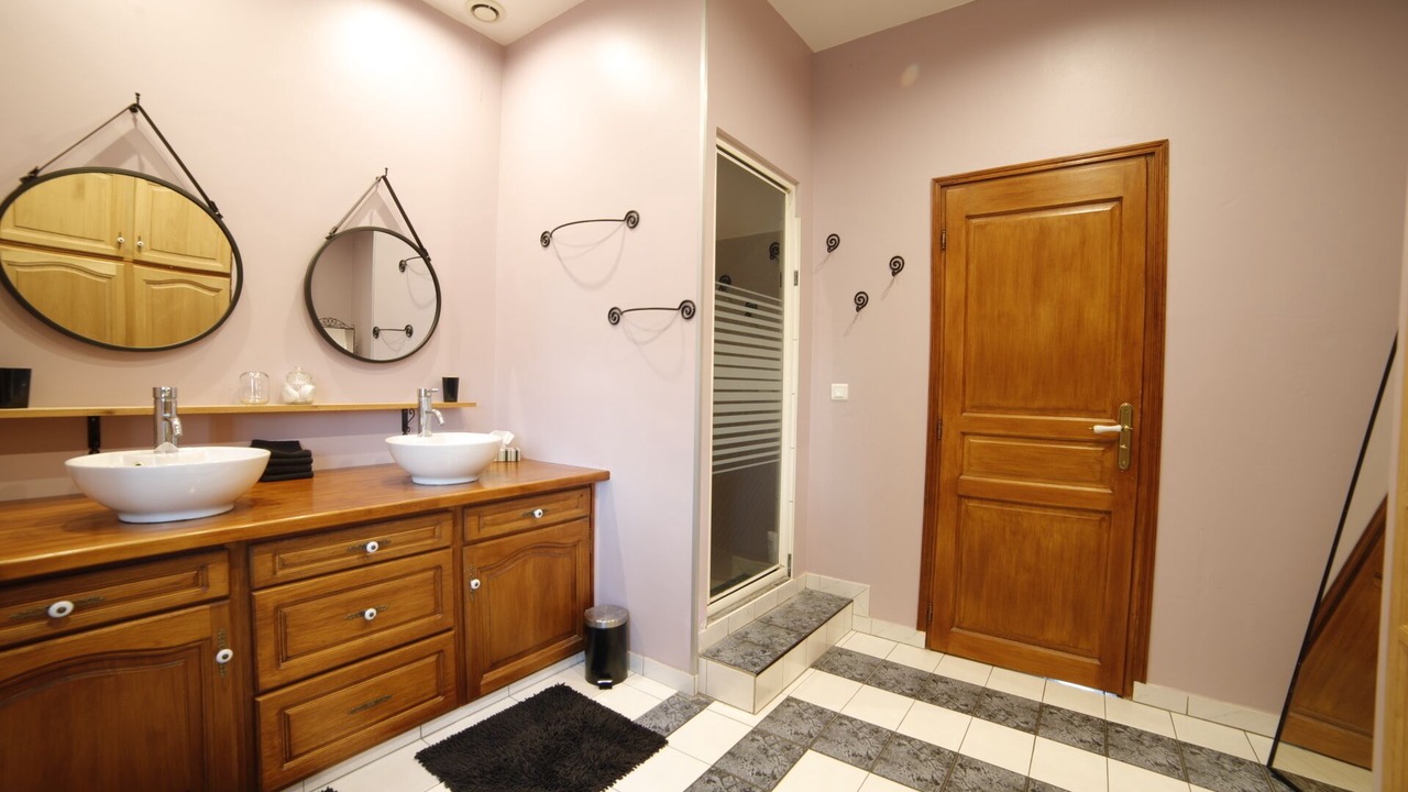 Photo of Bathroom in Warmeriville