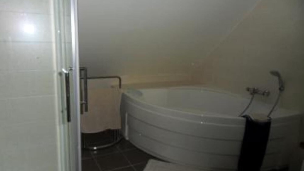 Photo of Bathroom in Ermenonville