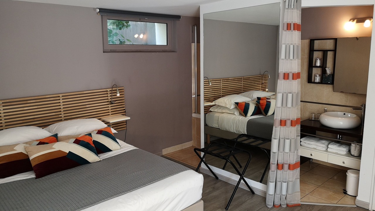 Photo of Bedroom in Alco