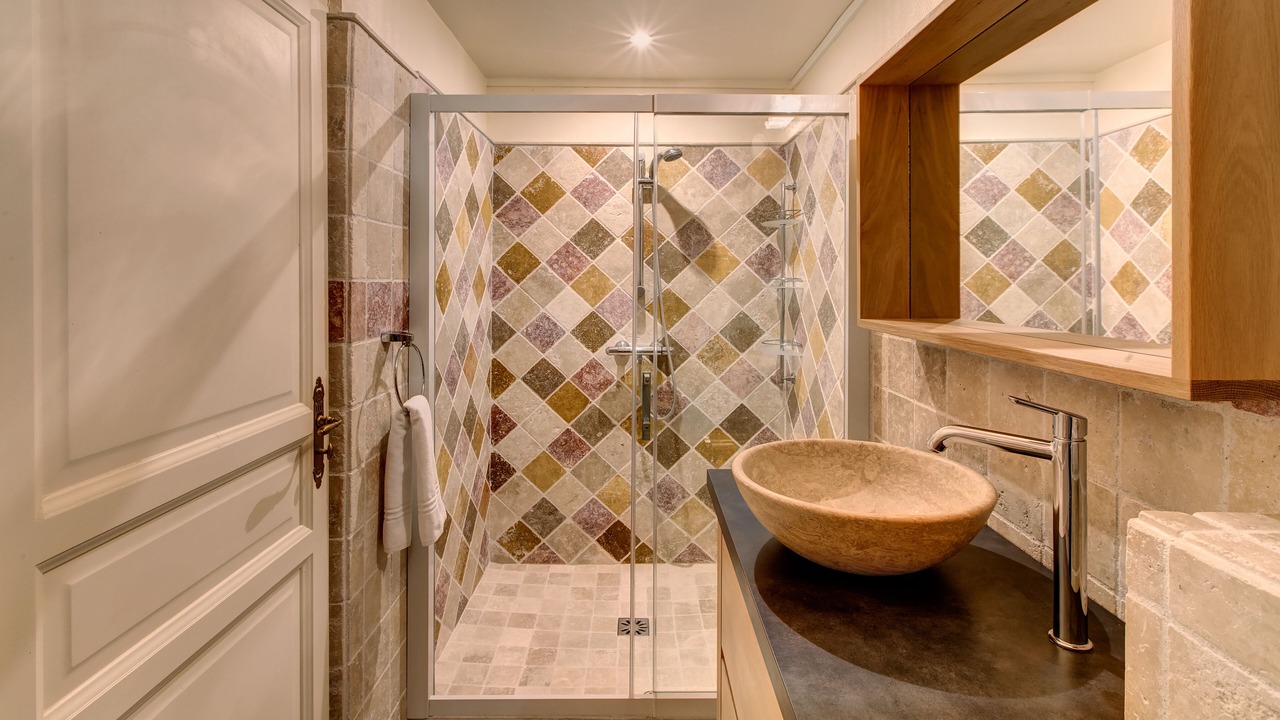 Photo of Bathroom in Romenay