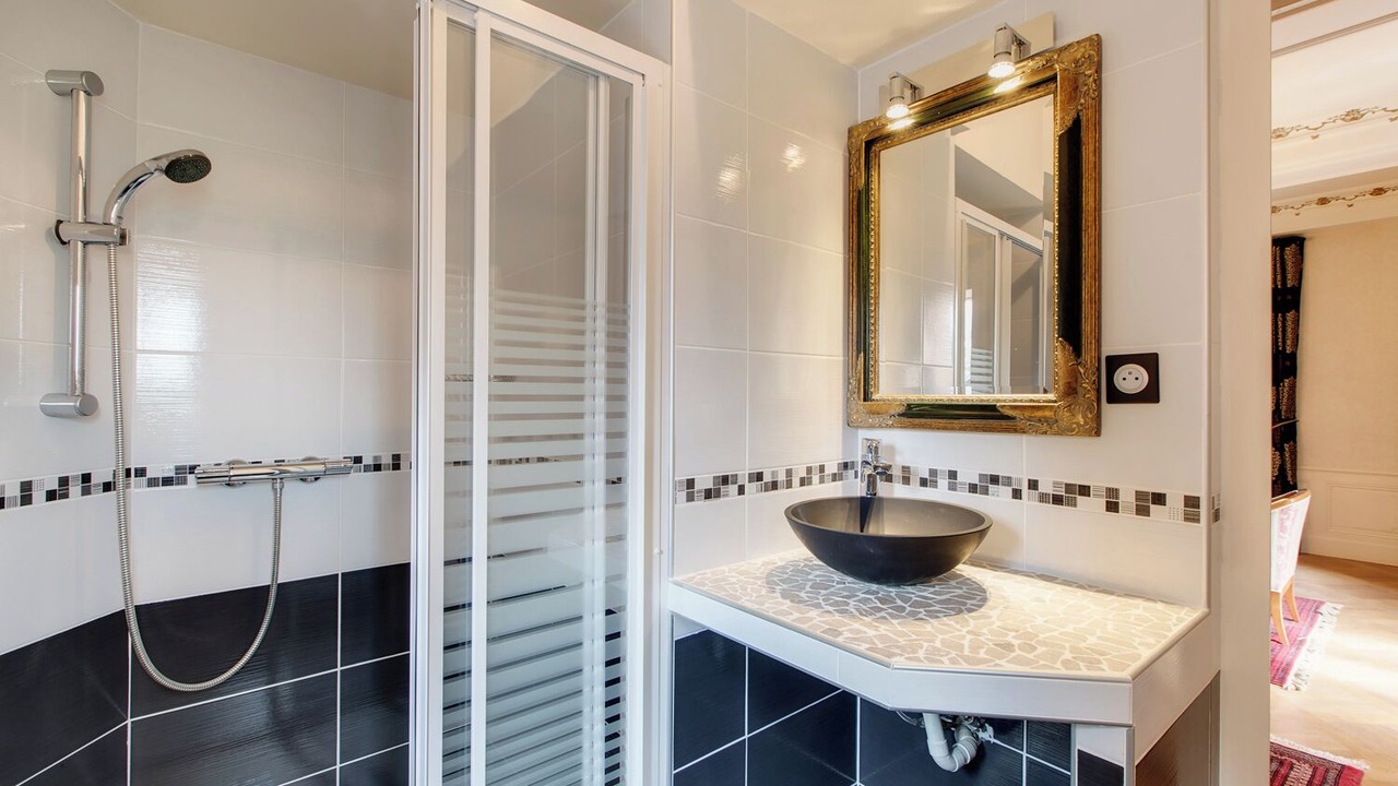 Photo of Bathroom in Romenay