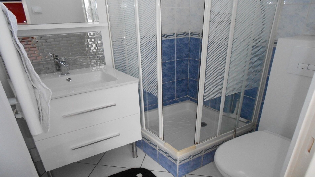 Photo of Bathroom in Sotteville-les-Rouen