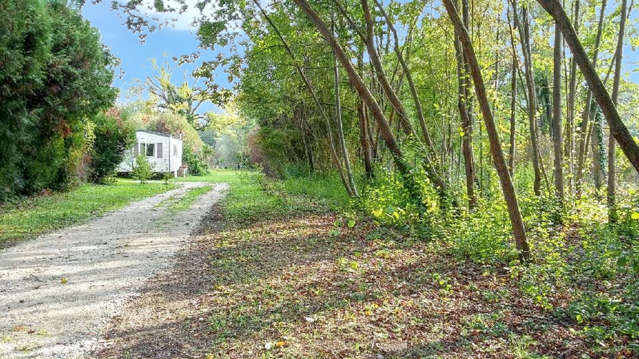 Photo of Outdoor in Saint-Hilaire-sous-Romilly