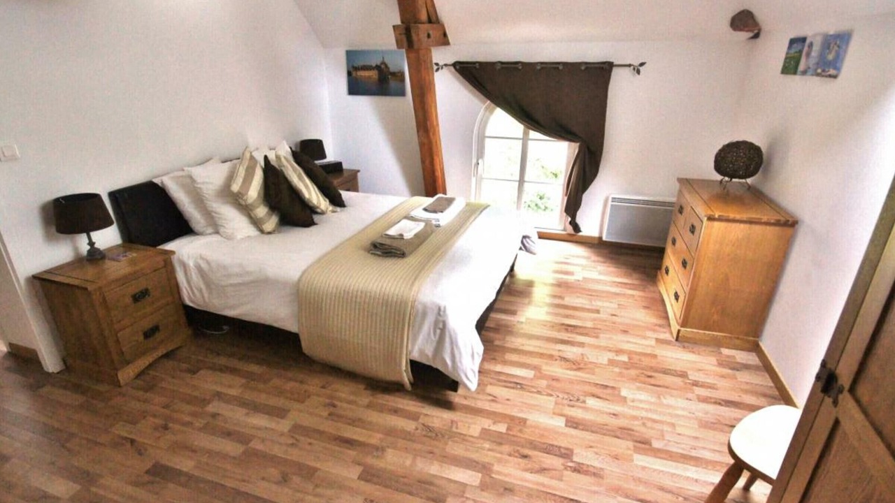 Photo of Bedroom in Mouy