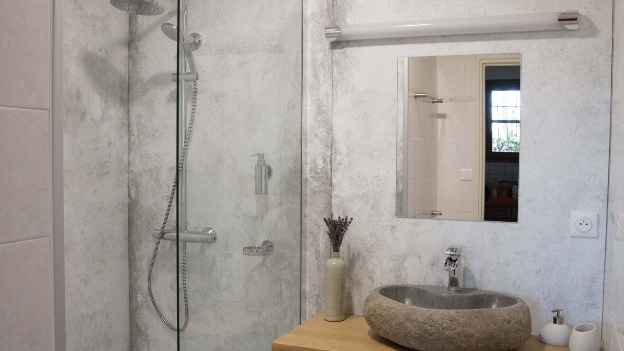 Photo of Bathroom in L'Abergement-de-Cuisery
