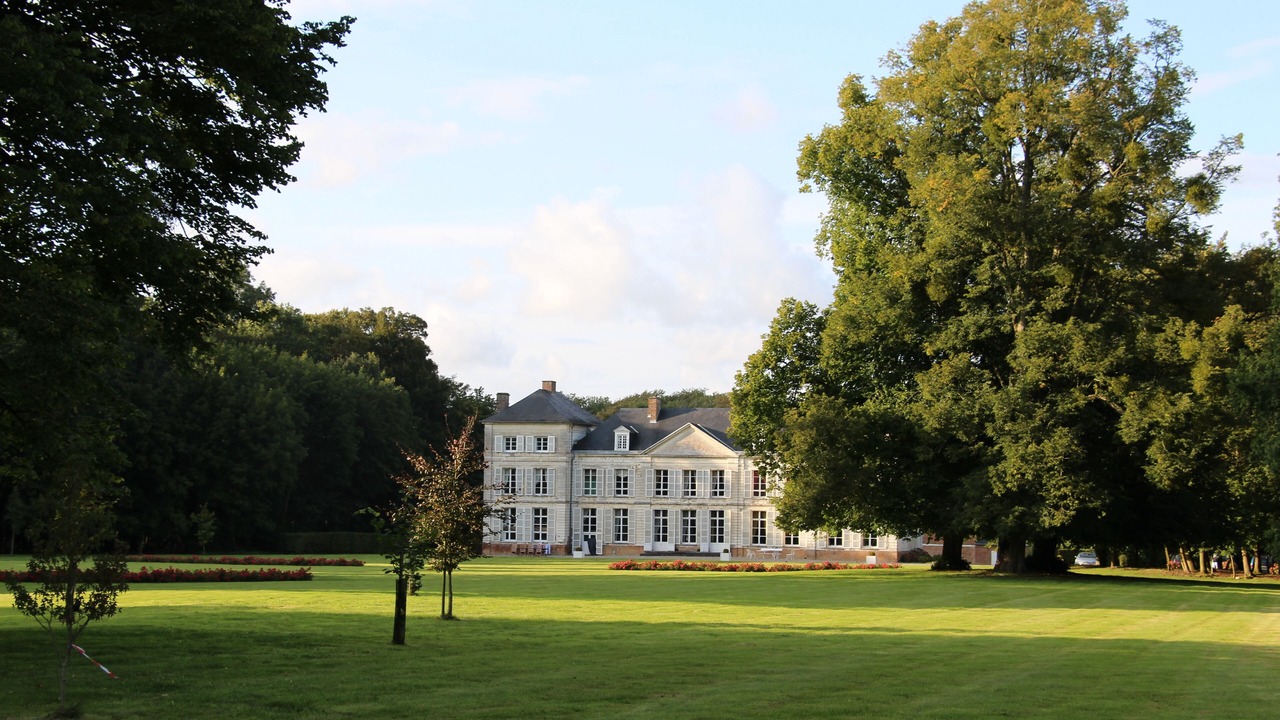 Photo of Outdoor in Le Titre