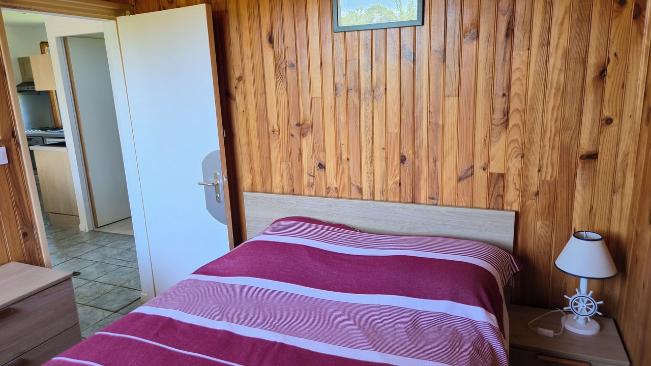 Photo of Bedroom in Flayat