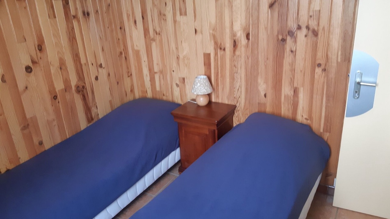 Photo of Bedroom in Flayat
