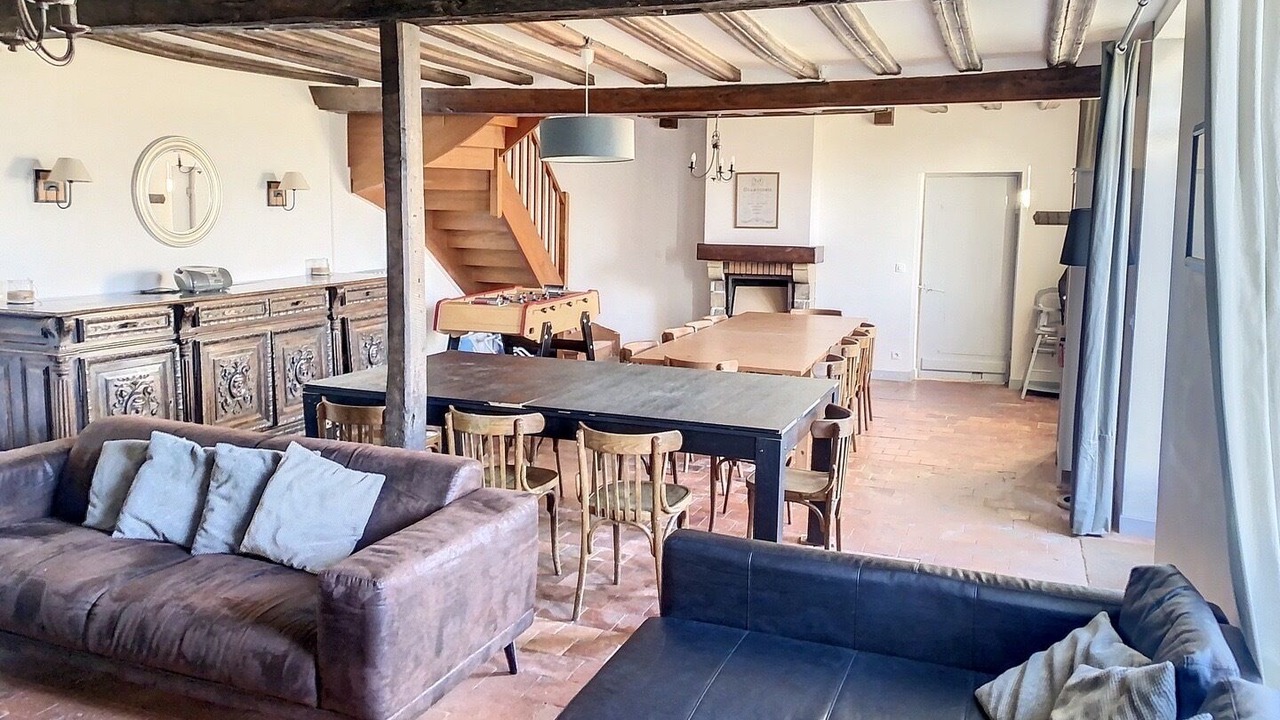 Photo of Livingroom in Longuefuye