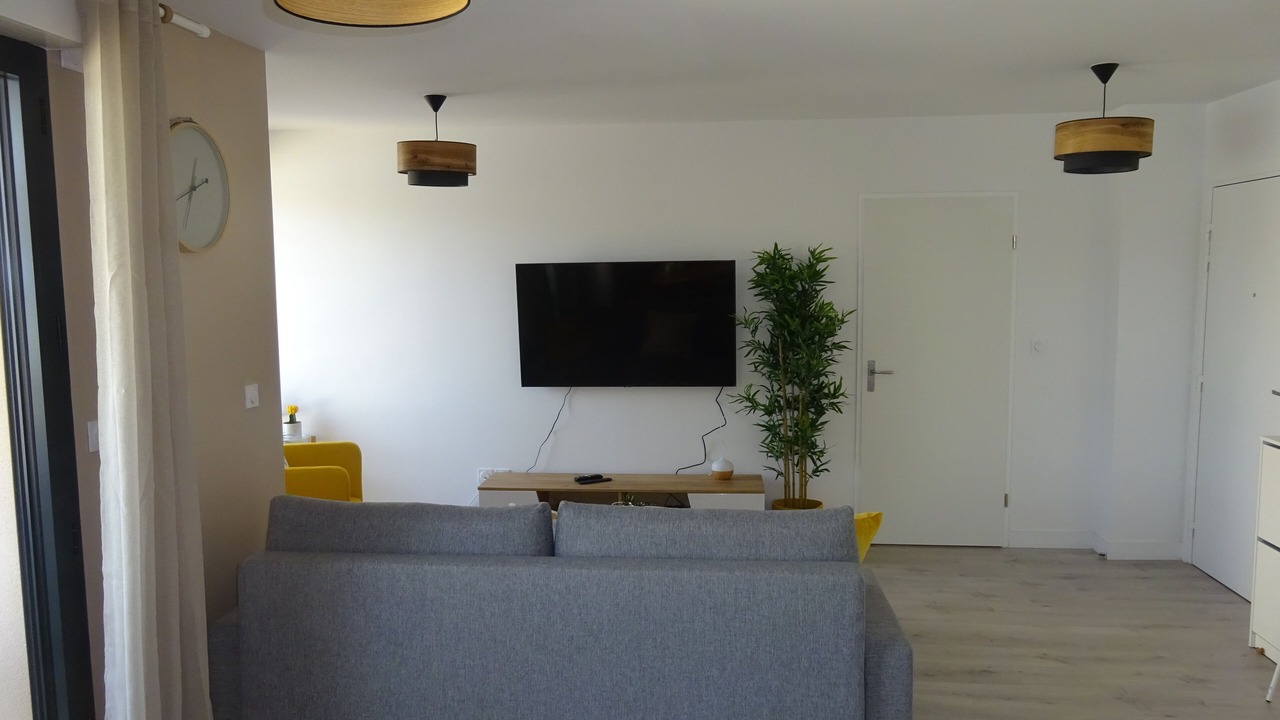 Photo of Livingroom in Colombes