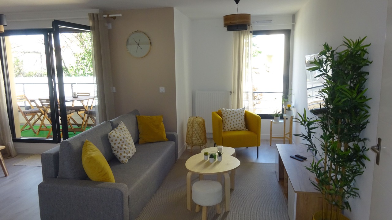 Photo of Livingroom in Colombes