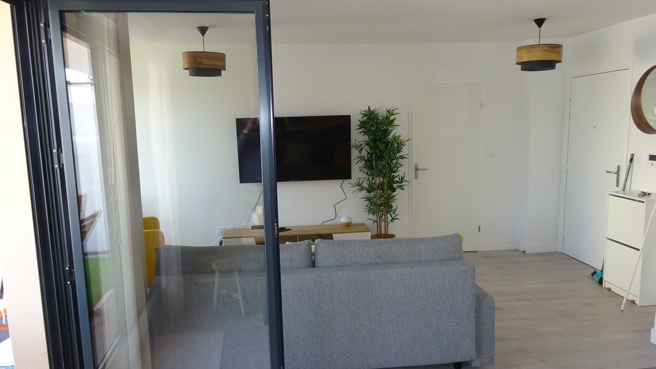 Photo of Livingroom in Colombes