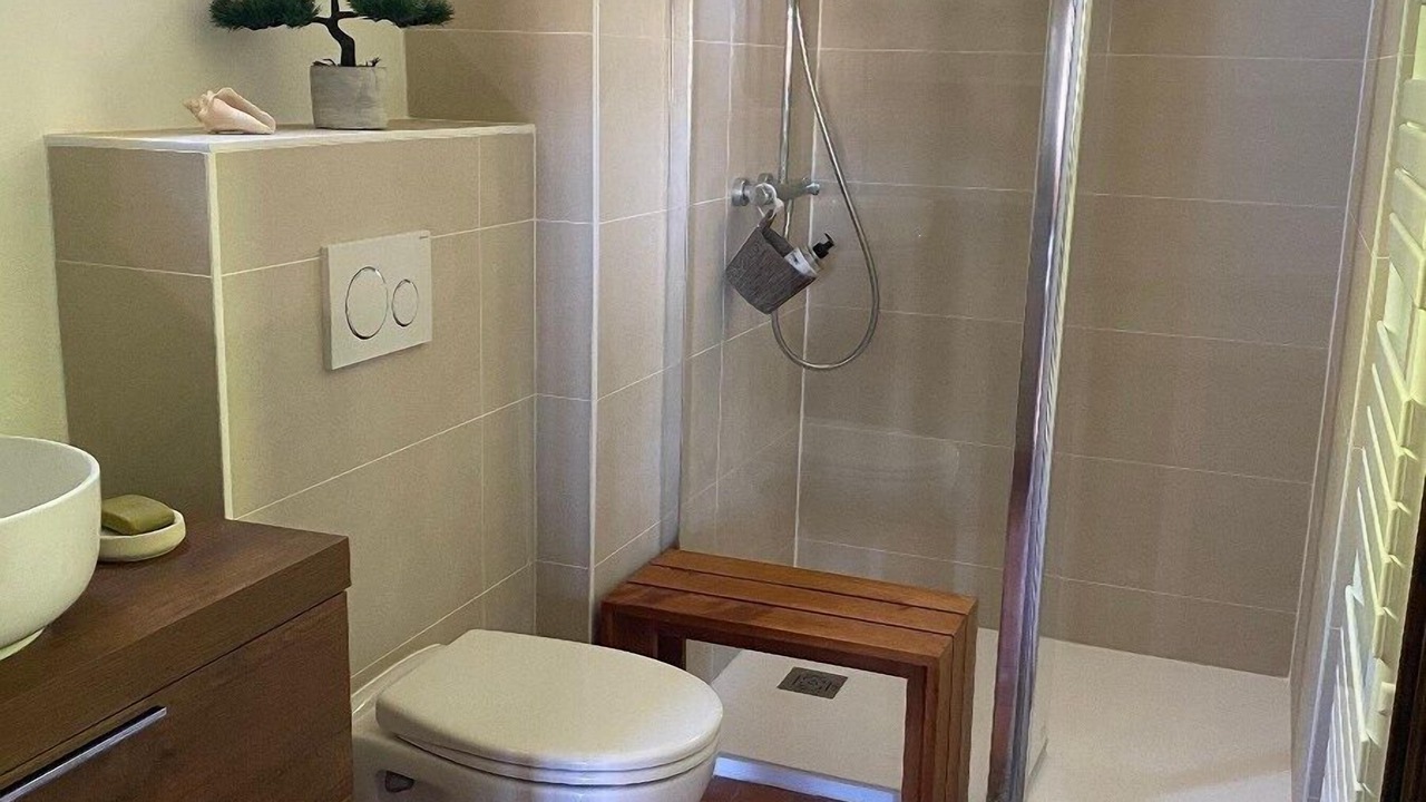 Photo of Bathroom in Montigne-les-Rairies