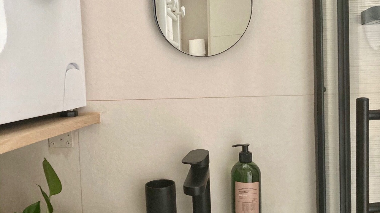 Photo of Bathroom in Saint-Fargeau