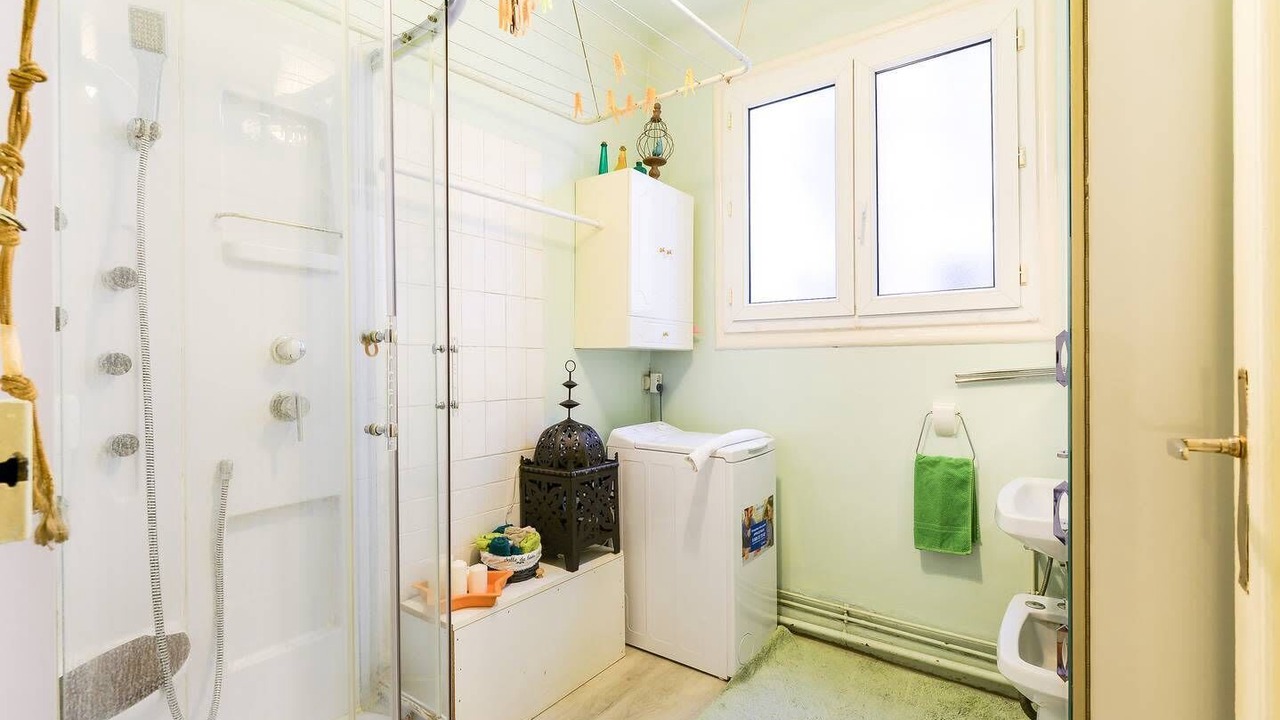 Photo of Bathroom in 13th Arrondissement