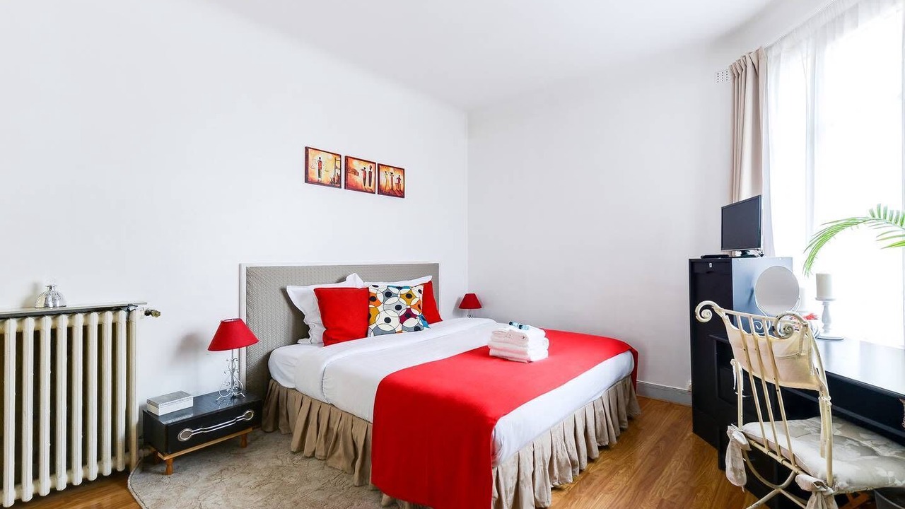 Photo of Bedroom in 13th Arrondissement