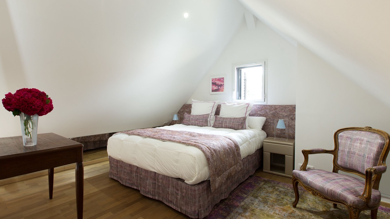 Photo of Bedroom in Beaune City Centre