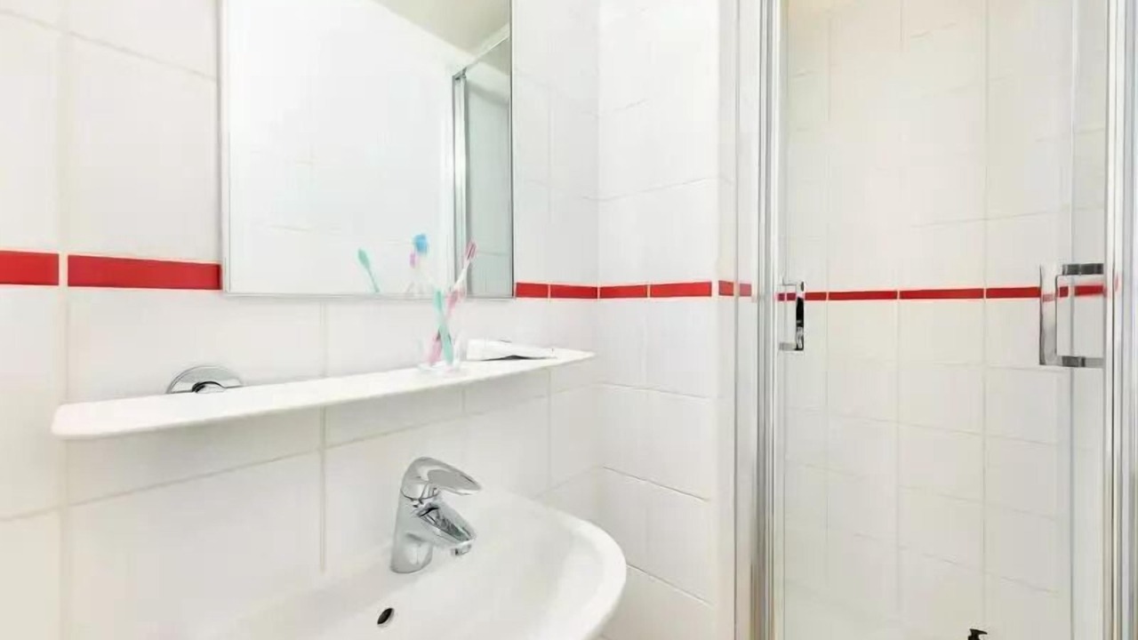 Photo of Bathroom in Chamouille
