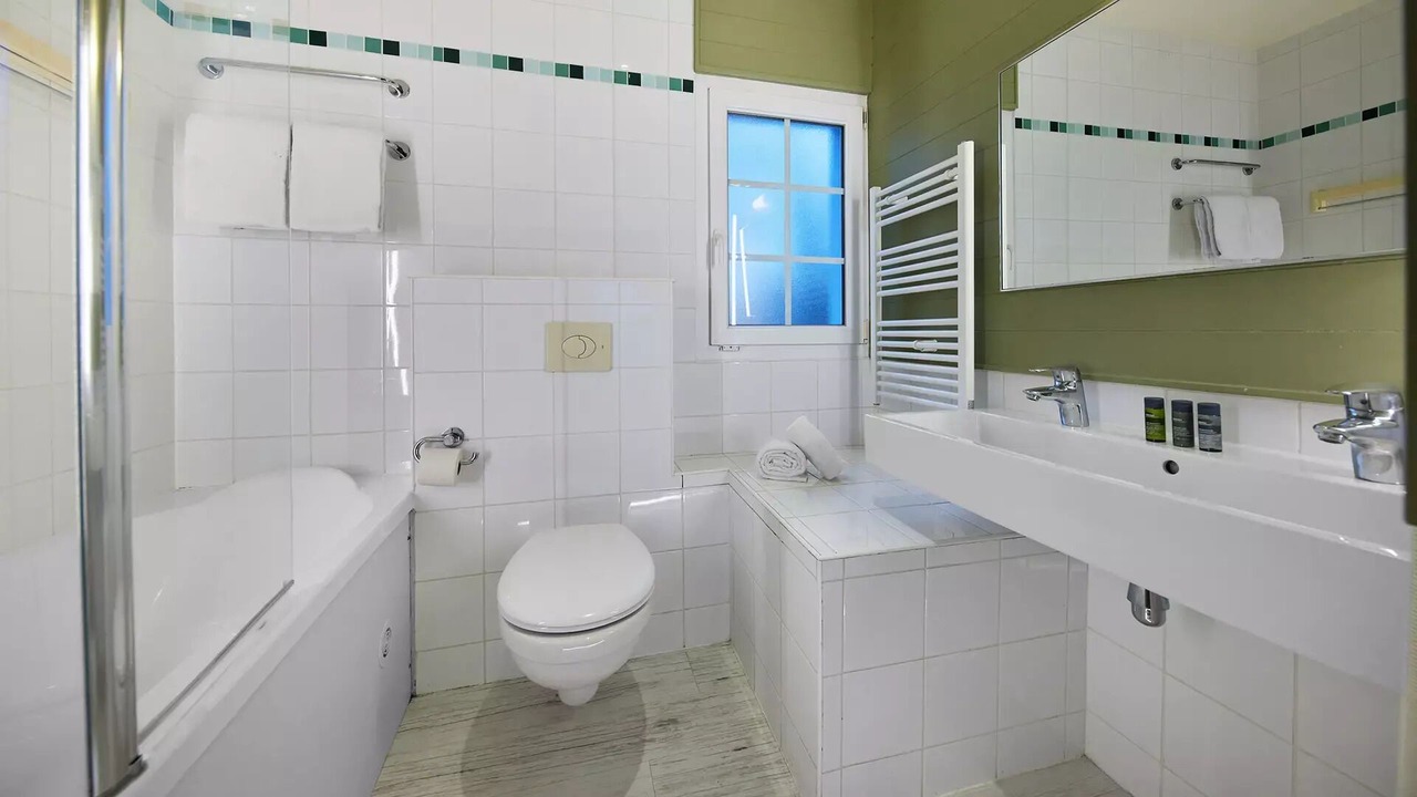 Photo of Bathroom in Chamouille