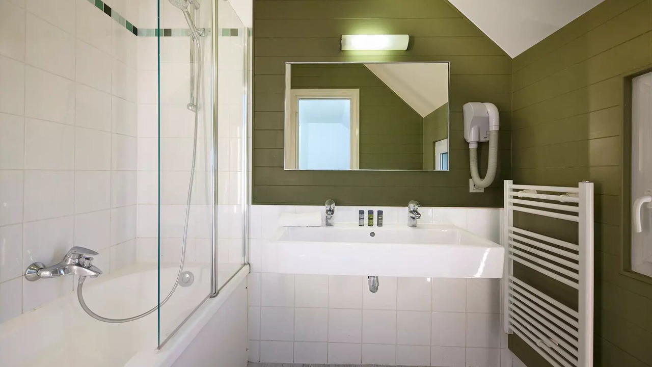 Photo of Bathroom in Chamouille