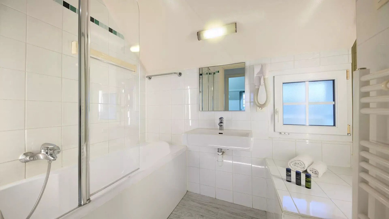 Photo of Bathroom in Chamouille