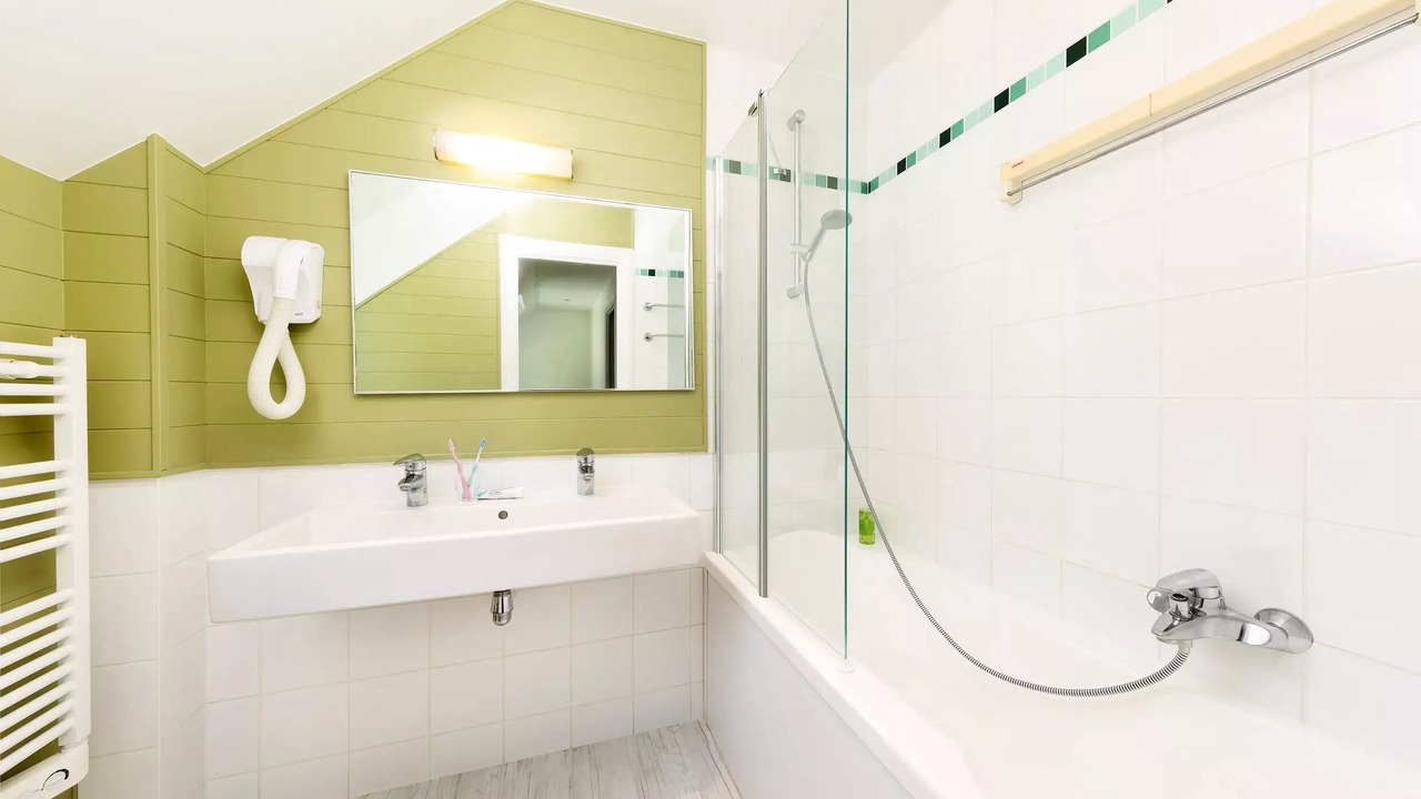 Photo of Bathroom in Chamouille