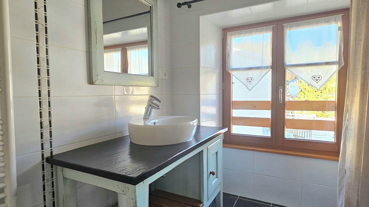 Photo of Bathroom in Saint-Laurent-en-Grandvaux