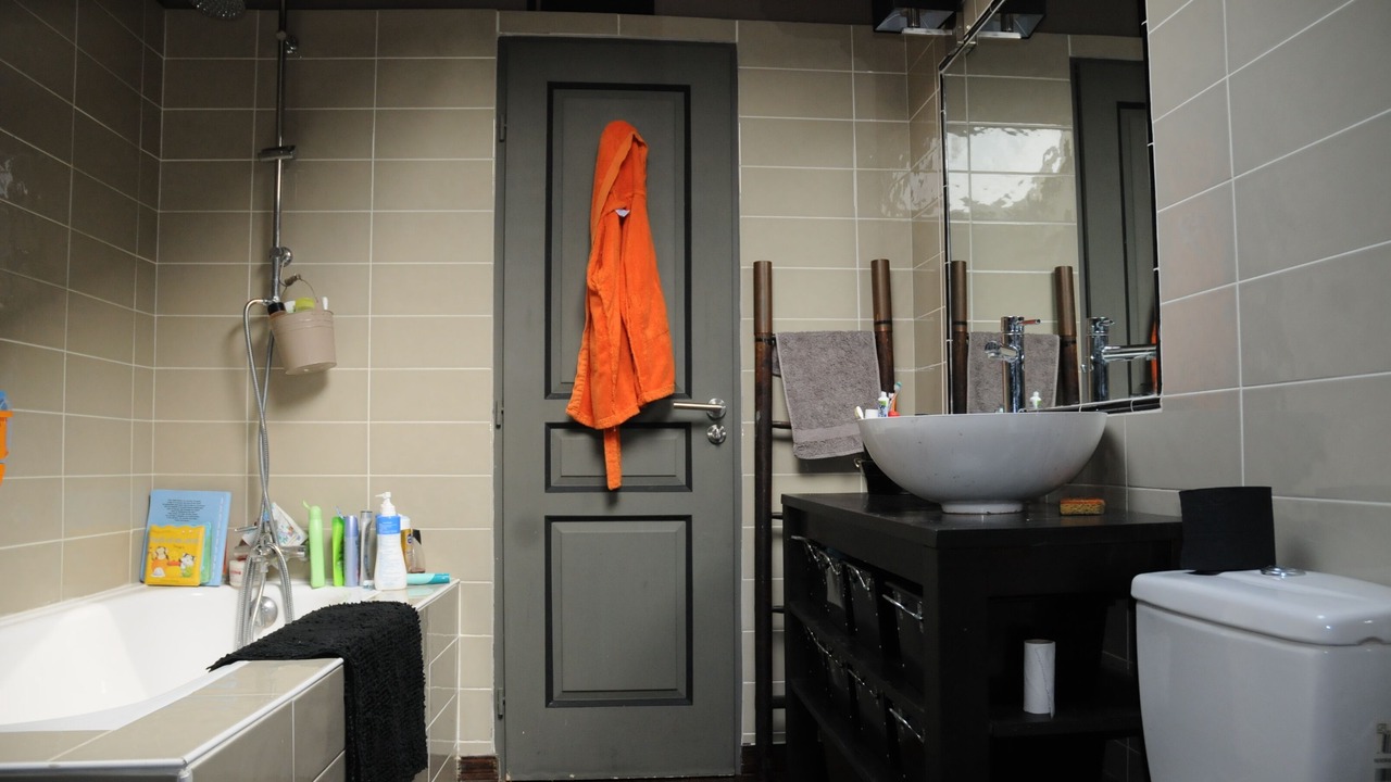 Photo of Bathroom in Colombes