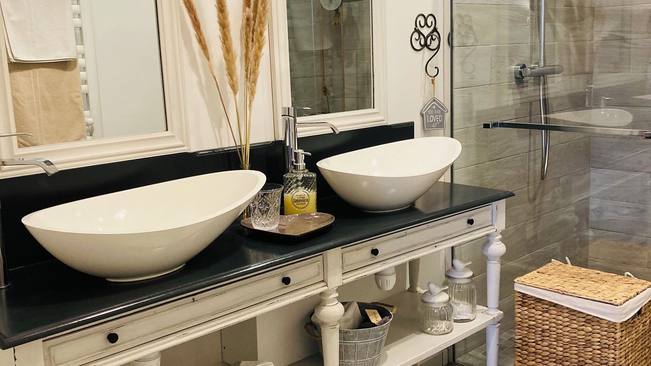 Photo of Bathroom in Saint-Pere