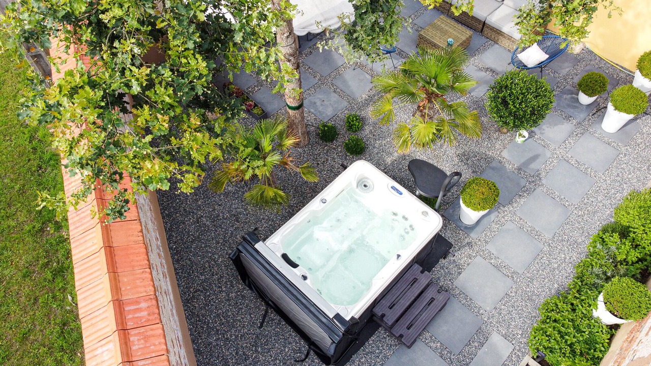 Photo of Patio Balcony in Saint-Hilaire-Fontaine