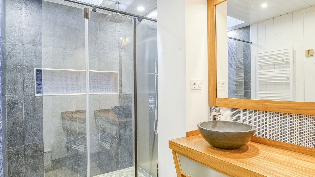 Photo of Bathroom in Downtown Le Havre