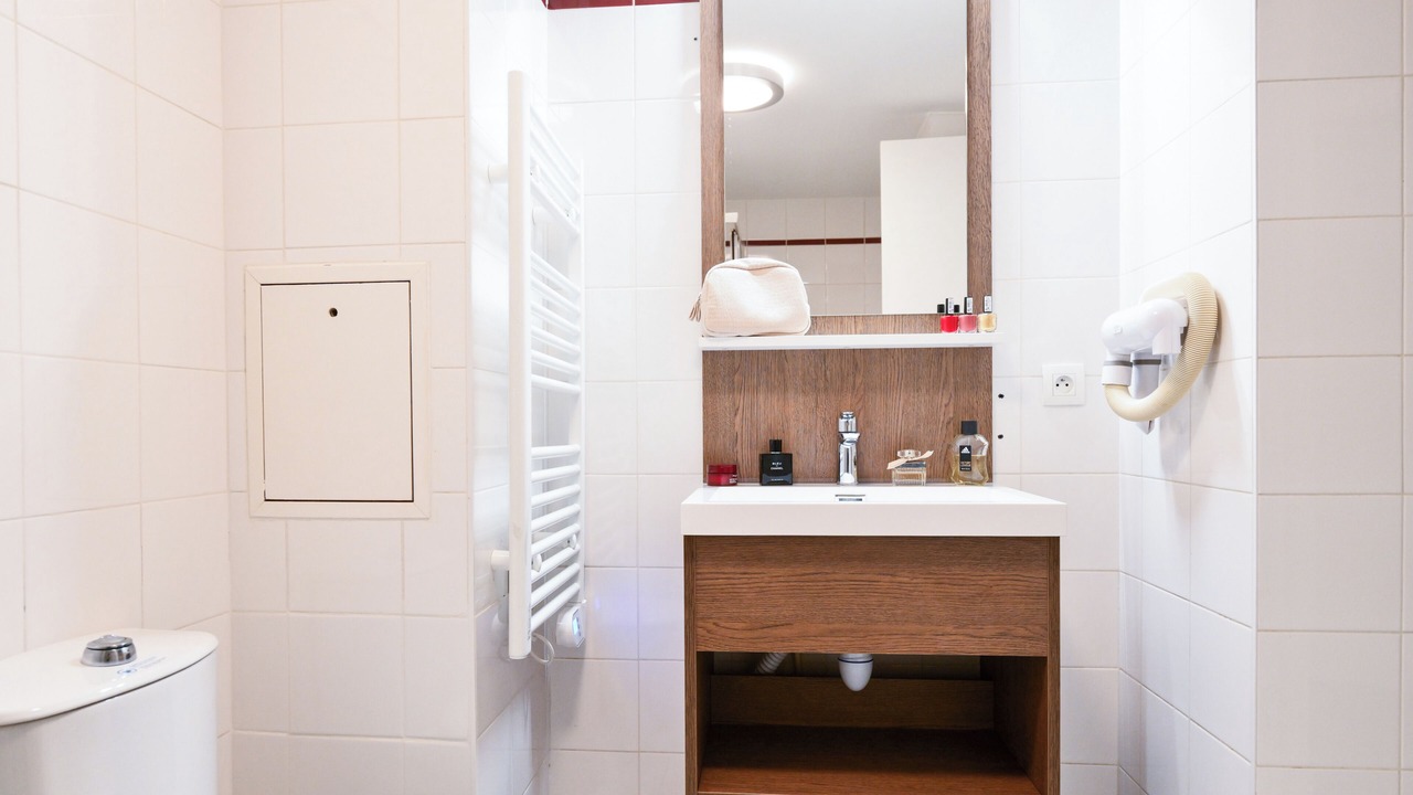 Photo of Bathroom in Saint-Cyr-l'Ecole