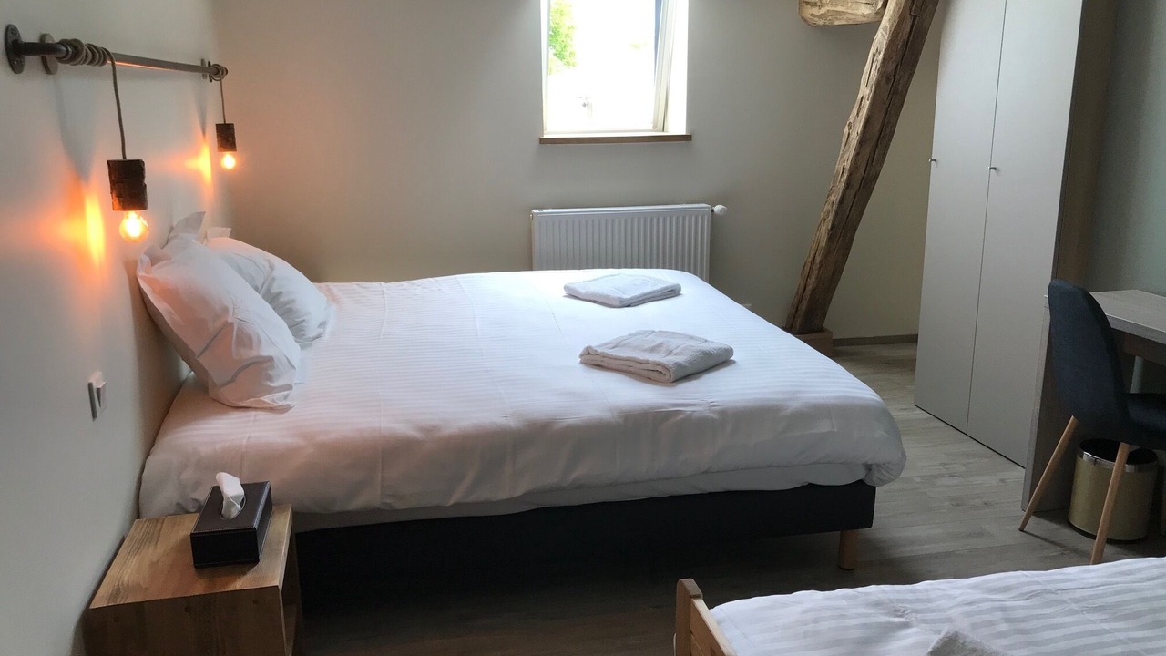 Photo of Bedroom in Meauce