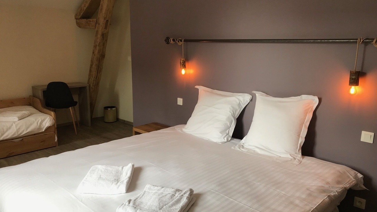 Photo of Bedroom in Meauce