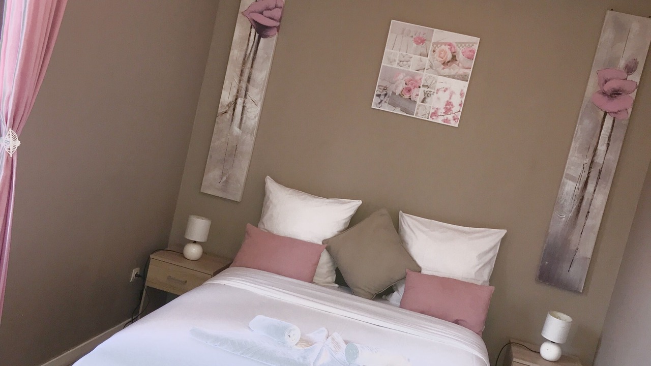 Photo of Bedroom in Saint-Leu