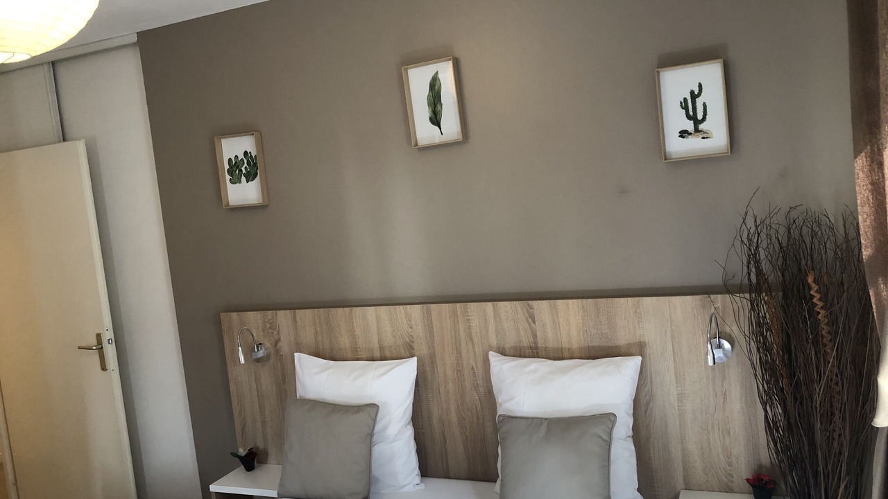 Photo of Bedroom in Saint-Leu