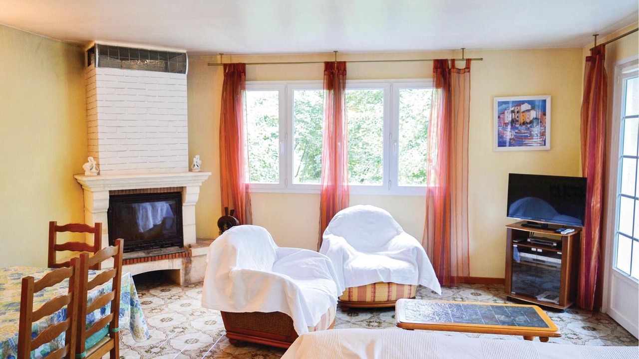 Photo of Bedroom in Athis